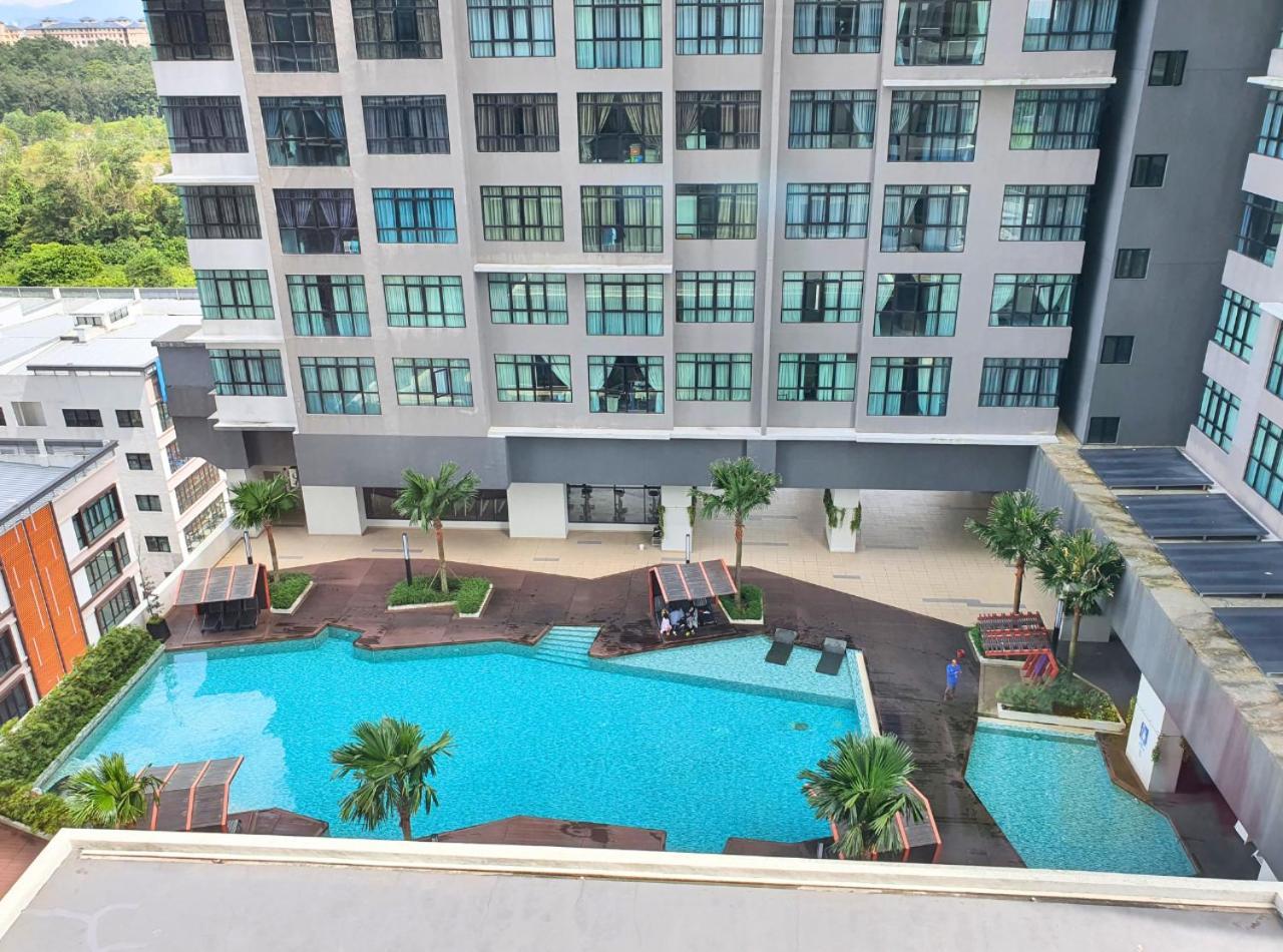 Conezion Near Ioi City Mall, Maeps Serdang, Putrajaya By Cloud Host Phòng bức ảnh